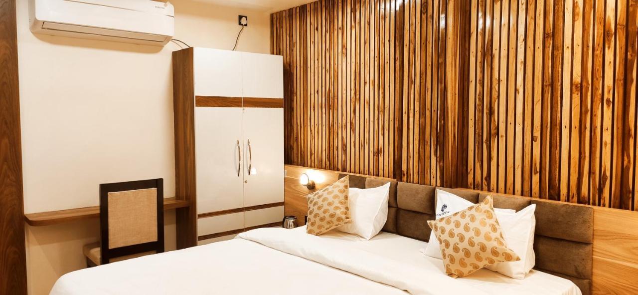 Tikkavanipalem Townhouse 1168 Hotel Sm Paradise מראה חיצוני תמונה
